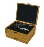 Corkscrew Deluxe accessories in gift box - bamboo