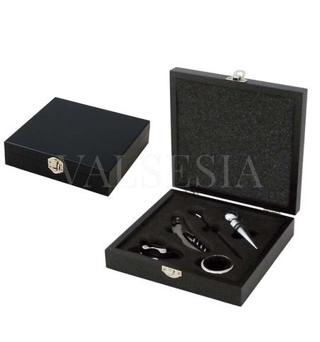 Black gift box with wine set of five devices