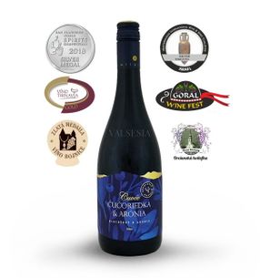 Cuvée Blueberry & Arónia, branded fruit wine, sweet, 0,75 l