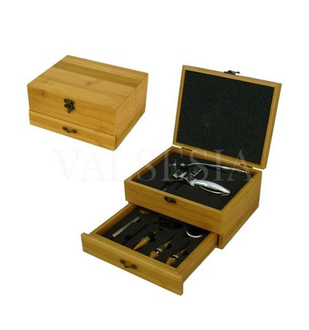 Corkscrew Deluxe accessories in gift box - bamboo